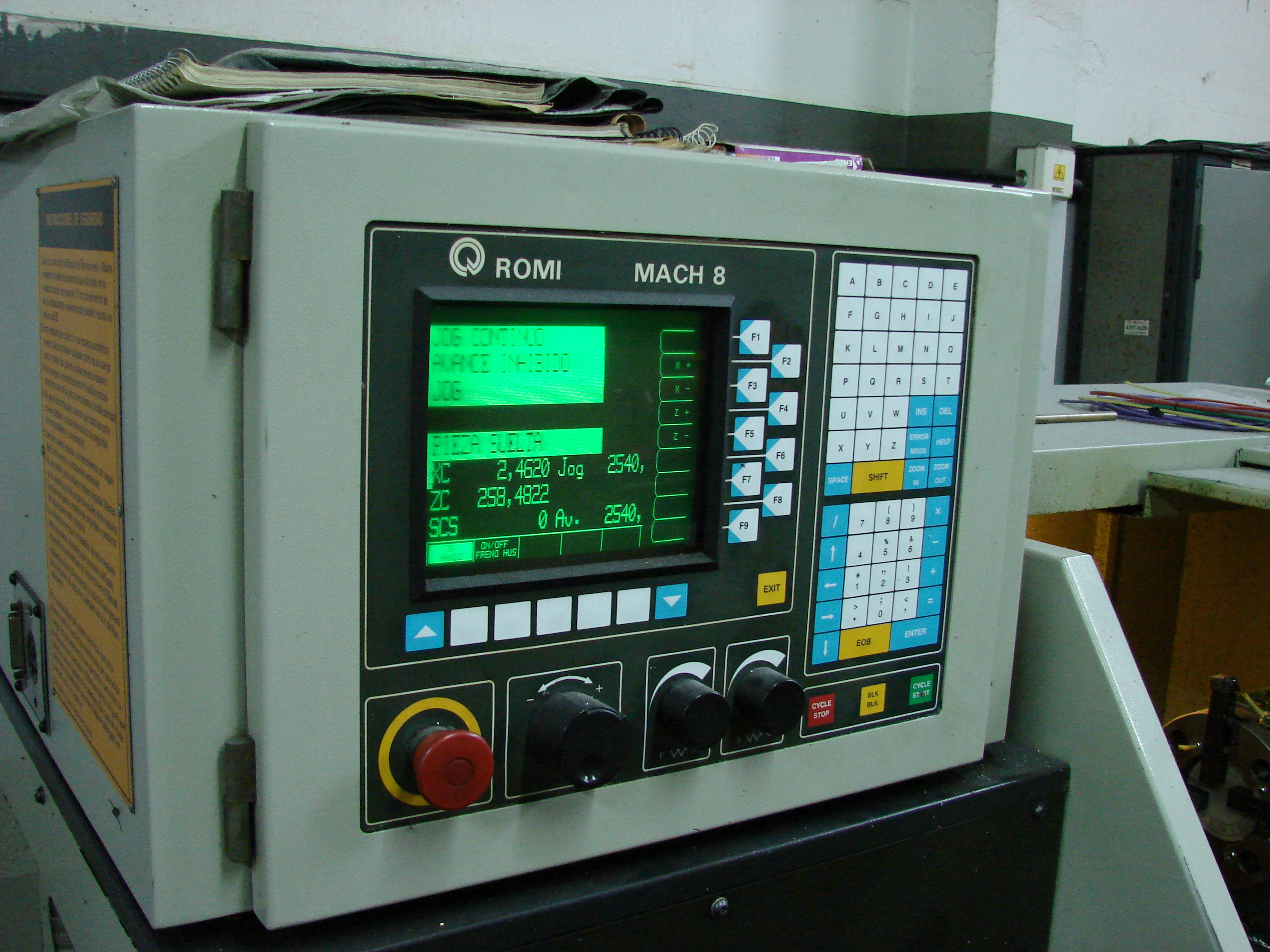 Torno Romi MACH 8